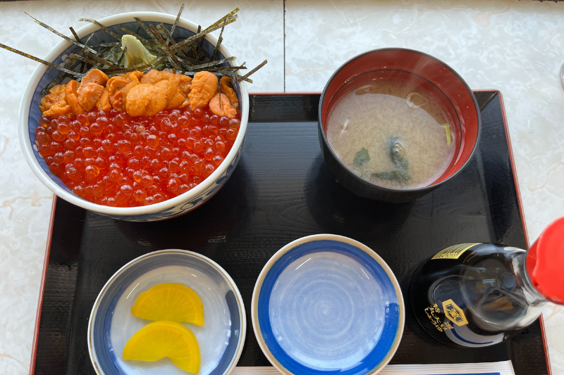 ウトロ婦人部食堂のいくらウニ丼